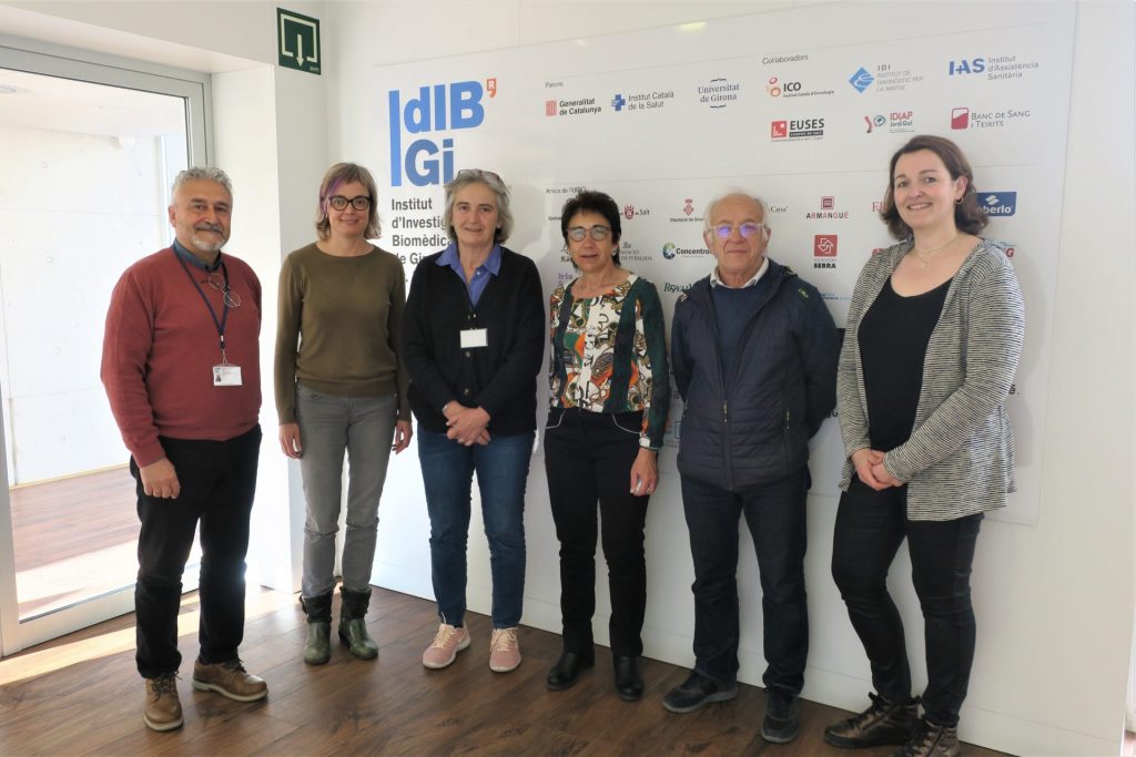 La Oncolliga Girona hace una donación para impulsar una investigación sobre el cáncer de ovario del IDIBGI y el ICO